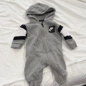 Nike Air Gray and Black Kids Footie